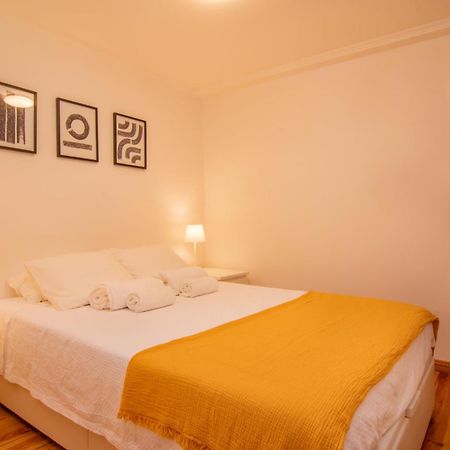 Charming & Peaceful Family Flat Apartment Lisbon Bagian luar foto