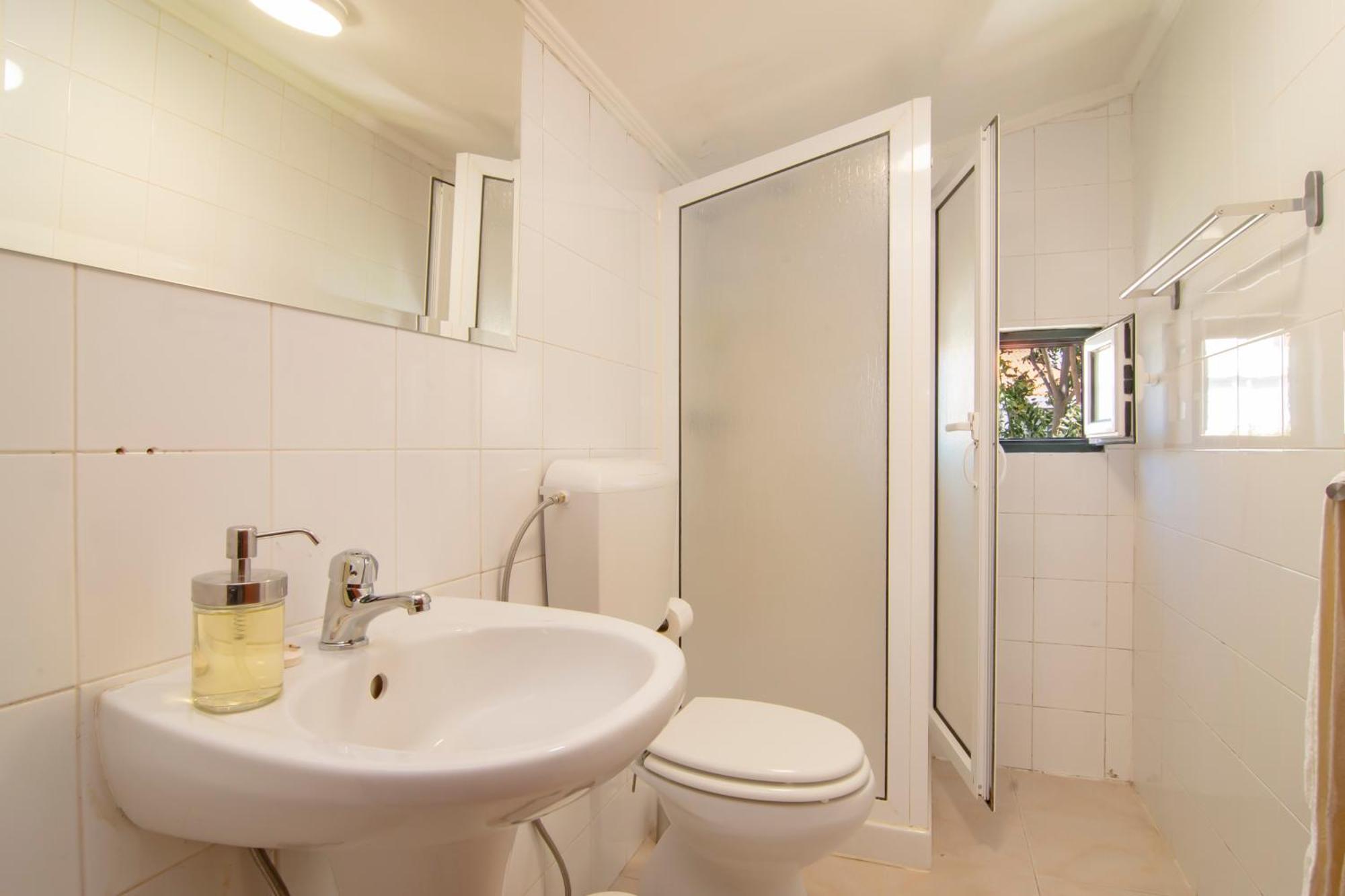 Charming & Peaceful Family Flat Apartment Lisbon Bagian luar foto