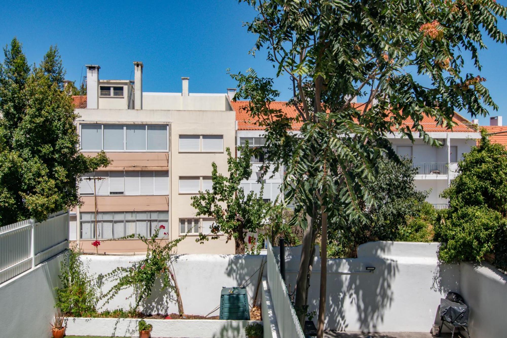 Charming & Peaceful Family Flat Apartment Lisbon Bagian luar foto